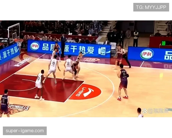 篮球起跳接触判罚依据哪些规则来判断是否犯规？